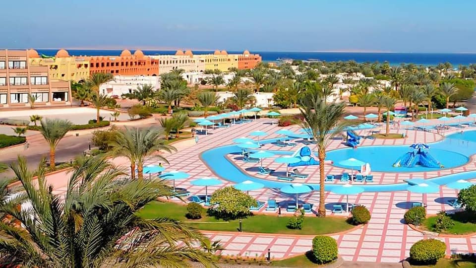 منتجع فرعون أزور